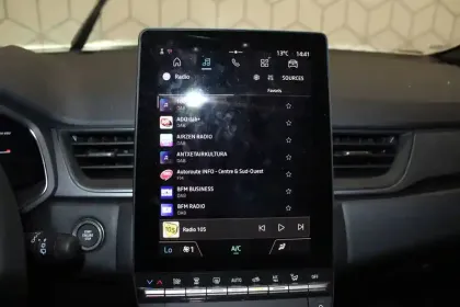 Photo 29 Renault Captur  E-Tech full hybrid 145 ch