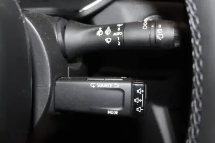 Photo 35 Renault Captur  E-Tech full hybrid 145 ch