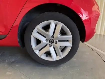 Photo 26 Renault Clio  dCi 100