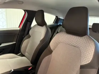 Photo 18 Renault Clio  dCi 100