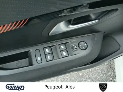 Photo 12 Peugeot 208  PureTech 100 S&S BVM6