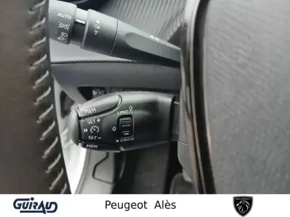 Photo 62 Peugeot 208  PureTech 100 S&S BVM6