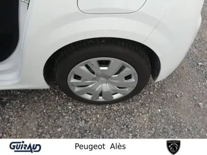 Photo 10 Peugeot 208  PureTech 100 S&S BVM6