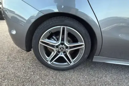 Photo 14 Mercedes Classe B  200 d 8G-DCT