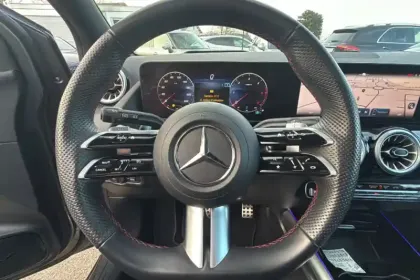 Photo 16 Mercedes Classe B  200 d 8G-DCT