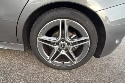 Photo 11 Mercedes Classe B  200 d 8G-DCT