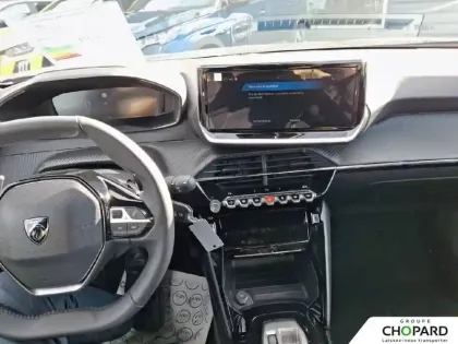 Photo 61 Peugeot 2008  Hybrid 145 e-DCS6