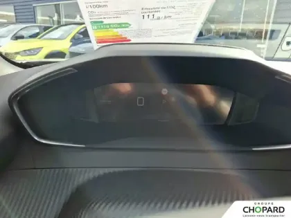 Photo 69 Peugeot 2008  Hybrid 145 e-DCS6