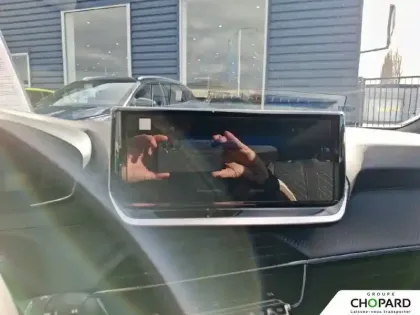 Photo 64 Peugeot 2008  Hybrid 145 e-DCS6