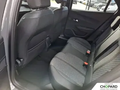 Photo 62 Peugeot 2008  Hybrid 145 e-DCS6