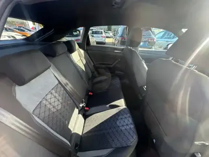 Photo 17 Volkswagen Taigo  1.0 TSI 116 DSG7