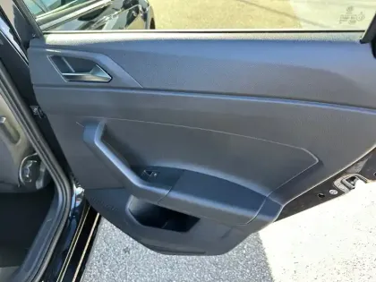 Photo 18 Volkswagen Taigo  1.0 TSI 116 DSG7