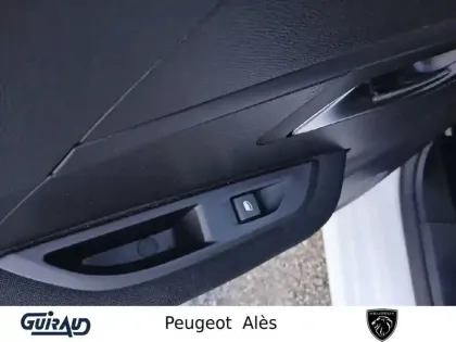 Photo 11 Peugeot 208  PureTech 100 S&S BVM6