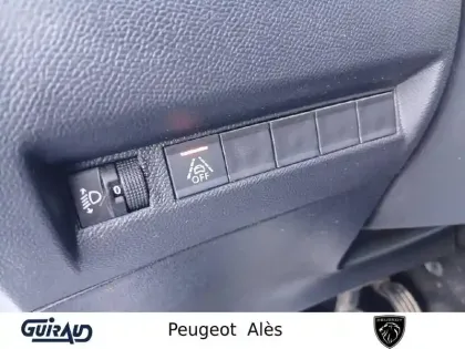Photo 57 Peugeot 208  PureTech 100 S&S BVM6