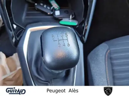 Photo 58 Peugeot 208  PureTech 100 S&S BVM6