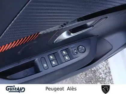 Photo 56 Peugeot 208  PureTech 100 S&S BVM6