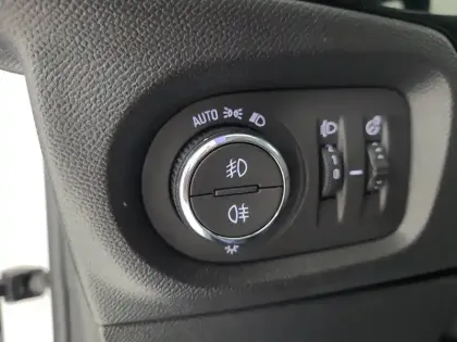 Photo 12 Opel Corsa  Electrique 136 ch & Batterie 50 kw/h