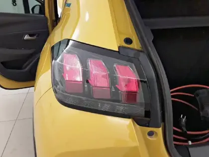 Photo 16 Peugeot 208  Electrique 50 kWh 136ch