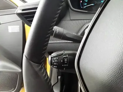 Photo 21 Peugeot 208  Electrique 50 kWh 136ch