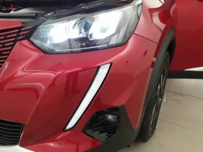 Photo 15 Peugeot 2008  Moteur électrique 136 ch