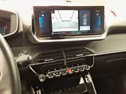 Photo 17 Peugeot 2008  Moteur électrique 136 ch