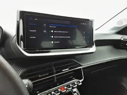 Photo 42 Peugeot 208  Hybrid 110 e-DCS6