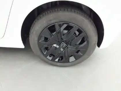 Photo 34 Peugeot 208  Hybrid 110 e-DCS6