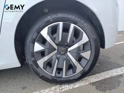 Photo 10 Peugeot 208  Hybrid 110 e-DCS6