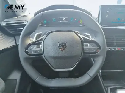 Photo 15 Peugeot 208  Hybrid 110 e-DCS6