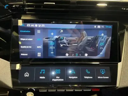 Photo 15 Peugeot 308  Electrique 55 kWh 156ch