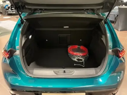 Photo 43 Peugeot 308  Electrique 55 kWh 156ch