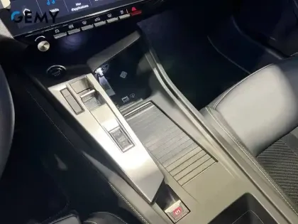 Photo 17 Peugeot 308  Electrique 55 kWh 156ch