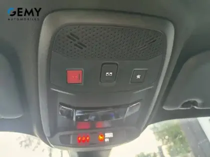 Photo 17 Peugeot 2008  Electrique 136 ch