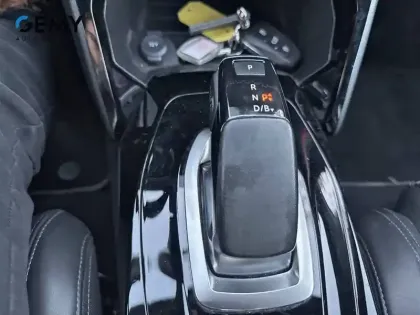 Photo 19 Peugeot 2008  Electrique 136 ch