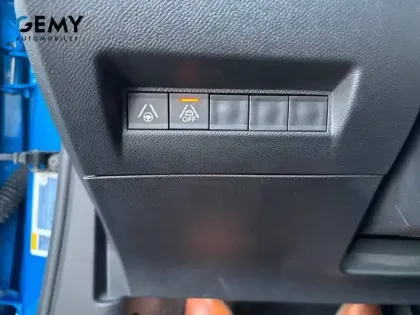 Photo 14 Peugeot 2008  Electrique 136 ch