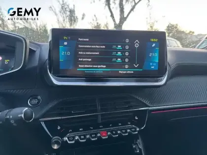 Photo 24 Peugeot 2008  Electrique 136 ch