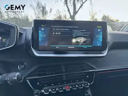 Photo 29 Peugeot 2008  Electrique 136 ch