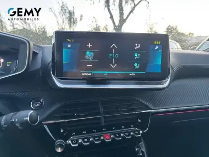 Photo 22 Peugeot 2008  Electrique 136 ch