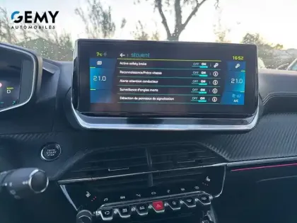 Photo 25 Peugeot 2008  Electrique 136 ch