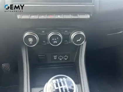 Photo 17 Renault Captur  TCe 90 - 21