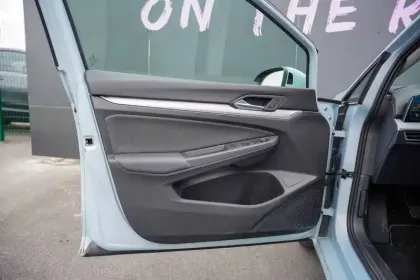 Photo 14 Volkswagen Golf  1.5 TSI EVO2 116 BVM6