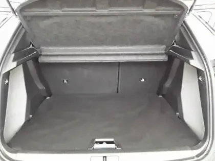 Photo 5 Peugeot 2008  PureTech 130 S&S EAT8