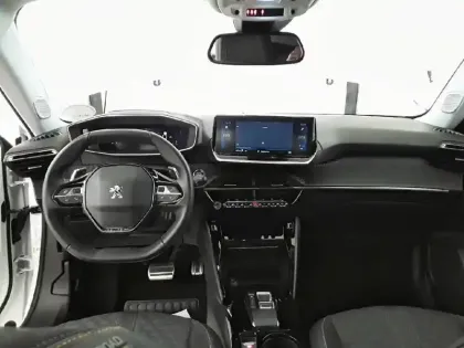 Photo 33 Peugeot 2008  PureTech 130 S&S EAT8