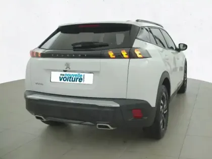 Photo 4 Peugeot 2008  PureTech 130 S&S EAT8