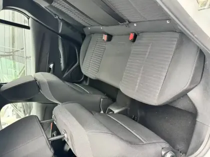 Photo 83 Peugeot 208  BlueHDi 100 S&S BVM6