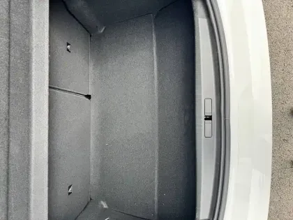 Photo 84 Peugeot 208  BlueHDi 100 S&S BVM6