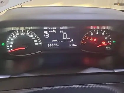 Photo 29 Peugeot 208  PureTech 75 S&S BVM5