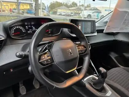 Photo 8 Peugeot 208  PureTech 75 S&S BVM5