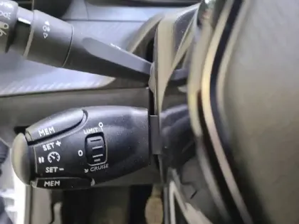 Photo 45 Peugeot 208  PureTech 75 S&S BVM5