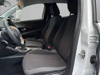 Photo 10 Peugeot 208  PureTech 75 S&S BVM5